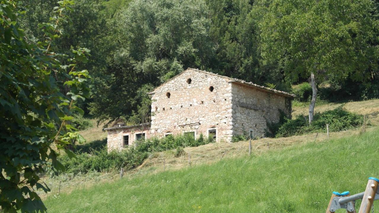 Agriturismo Fattoria Monte Baldo Vista Lago Villa Caprino Veronese Exterior photo