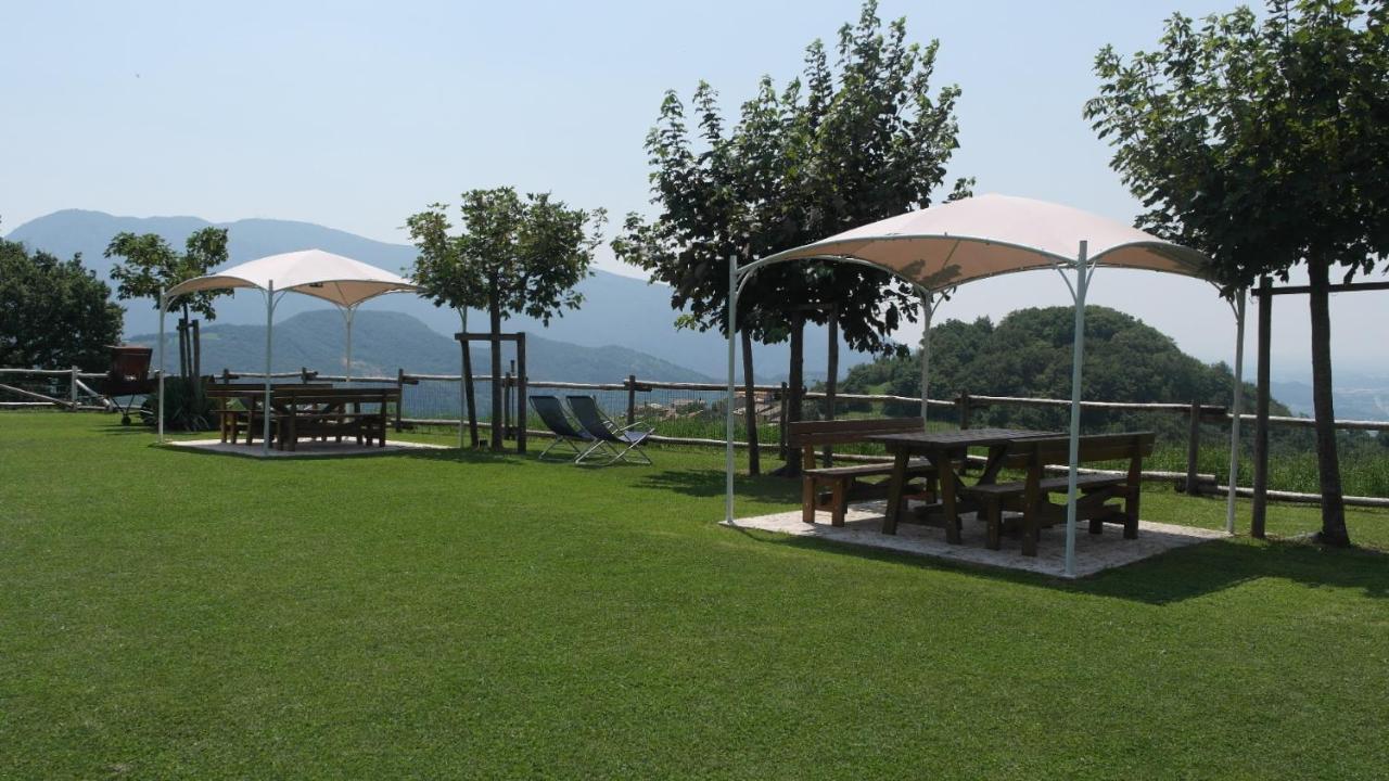 Agriturismo Fattoria Monte Baldo Vista Lago Villa Caprino Veronese Exterior photo