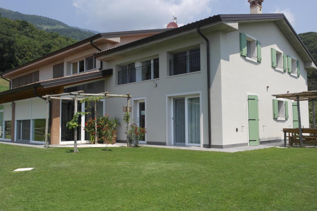 Agriturismo Fattoria Monte Baldo Vista Lago Villa Caprino Veronese Exterior photo