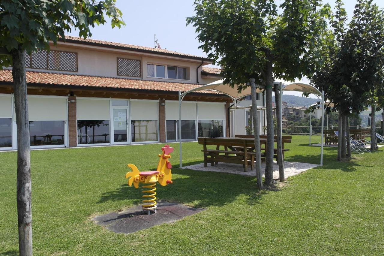 Agriturismo Fattoria Monte Baldo Vista Lago Caprino Veronese Exterior photo