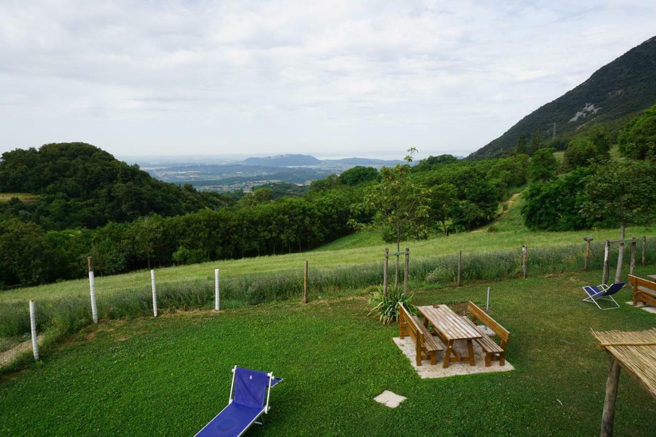 Agriturismo Fattoria Monte Baldo Vista Lago Villa Caprino Veronese Exterior photo